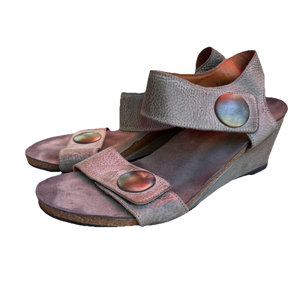 Taos Carousel Gray Leather Wedge Sandals Ankle Strap Textured Womens 41 10 10.5